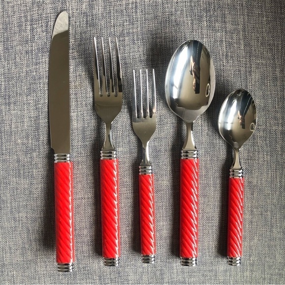 Vintage New Mikasa made in Japan red Braid G4113 pattern 5 pc flatware set - Picture 3 of 6